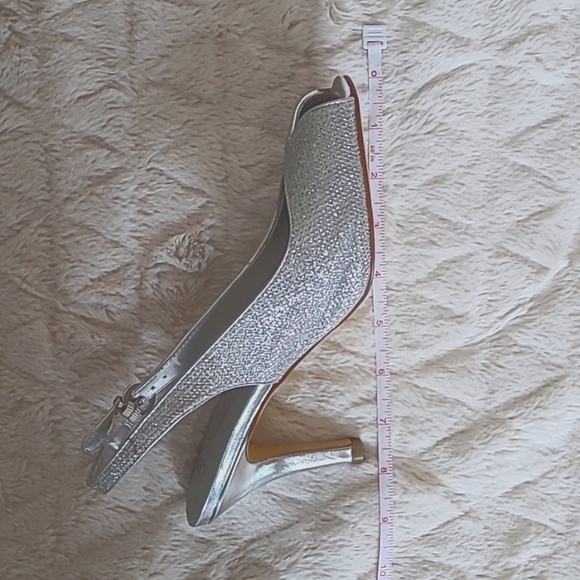 Mootsies Tootsies Silver Glitter Heels - Picture 6 of 6